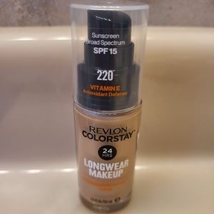 Revlon Colorstay longwear‎ Foundation 220 SPF 15 Natural Beige New 1 oz